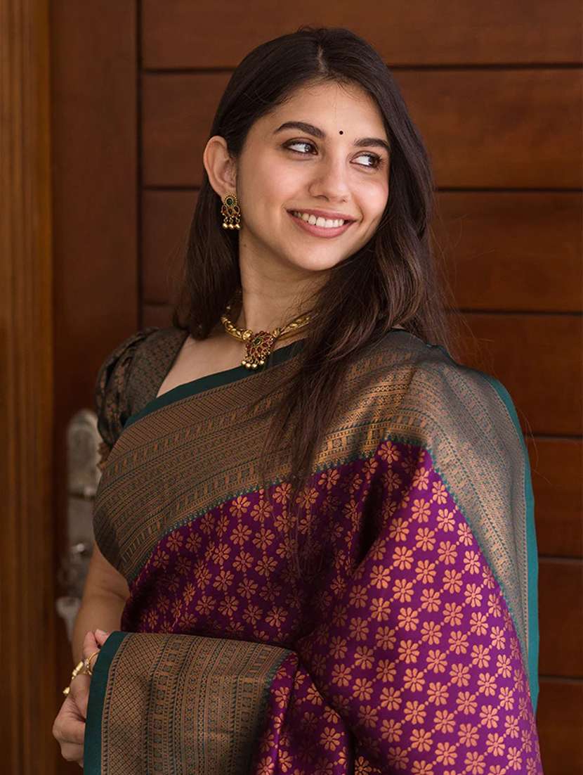 women self design banarasi saree with blouse - 22542147 -  Standard Image - 3