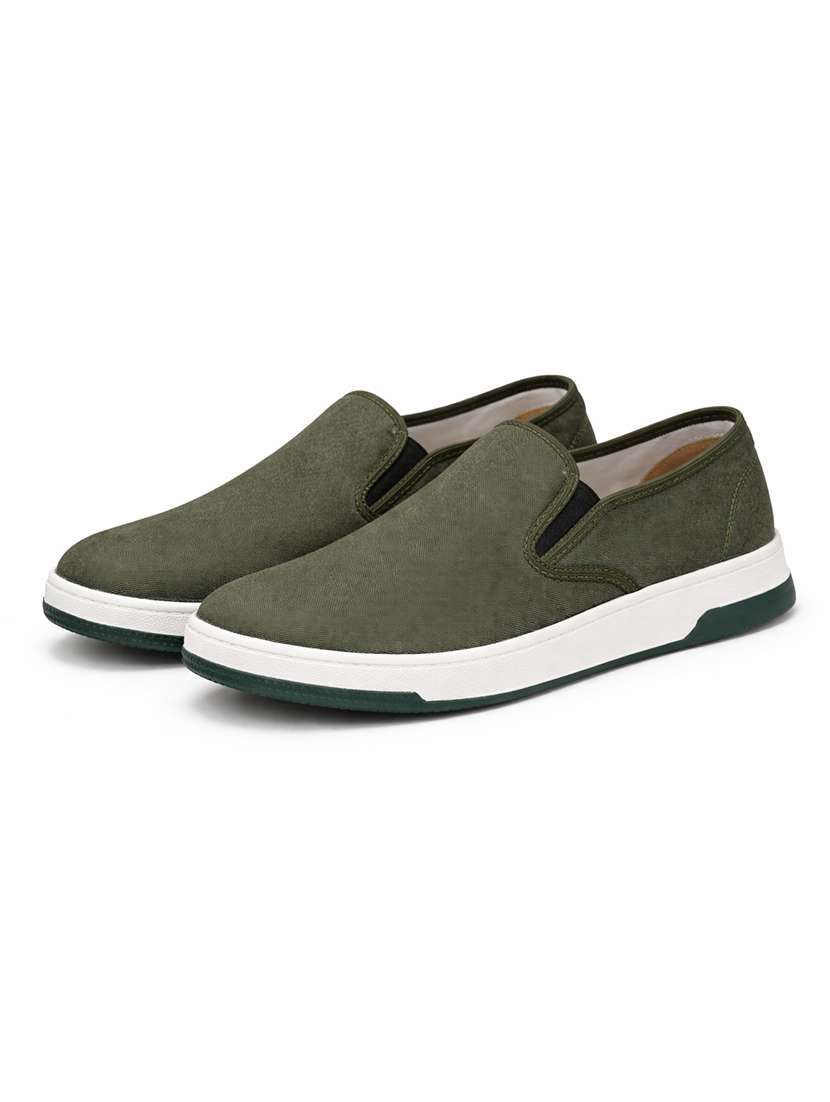 men solid slip on casual shoes