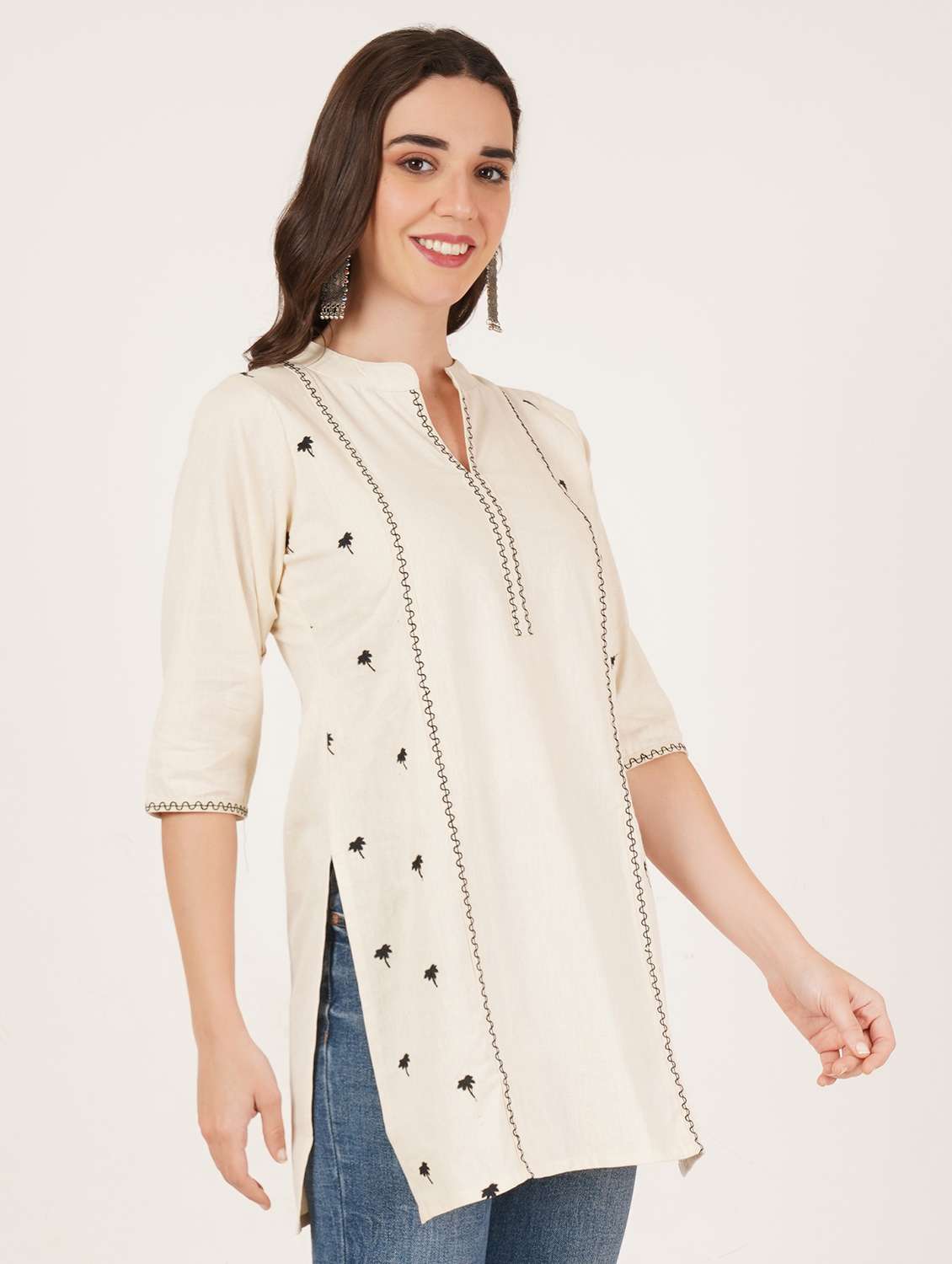 women embroidered three quarter sleeve straight kurti - 22542806 -  Standard Image - 3