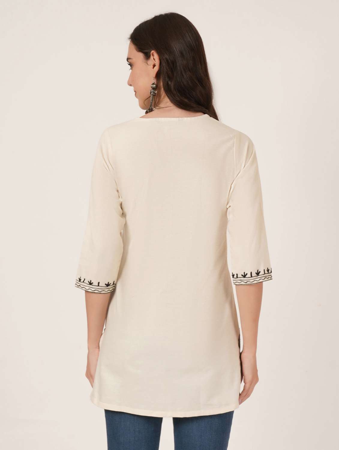 women embroidered notch neck straight kurti - 22542833 -  Standard Image - 3