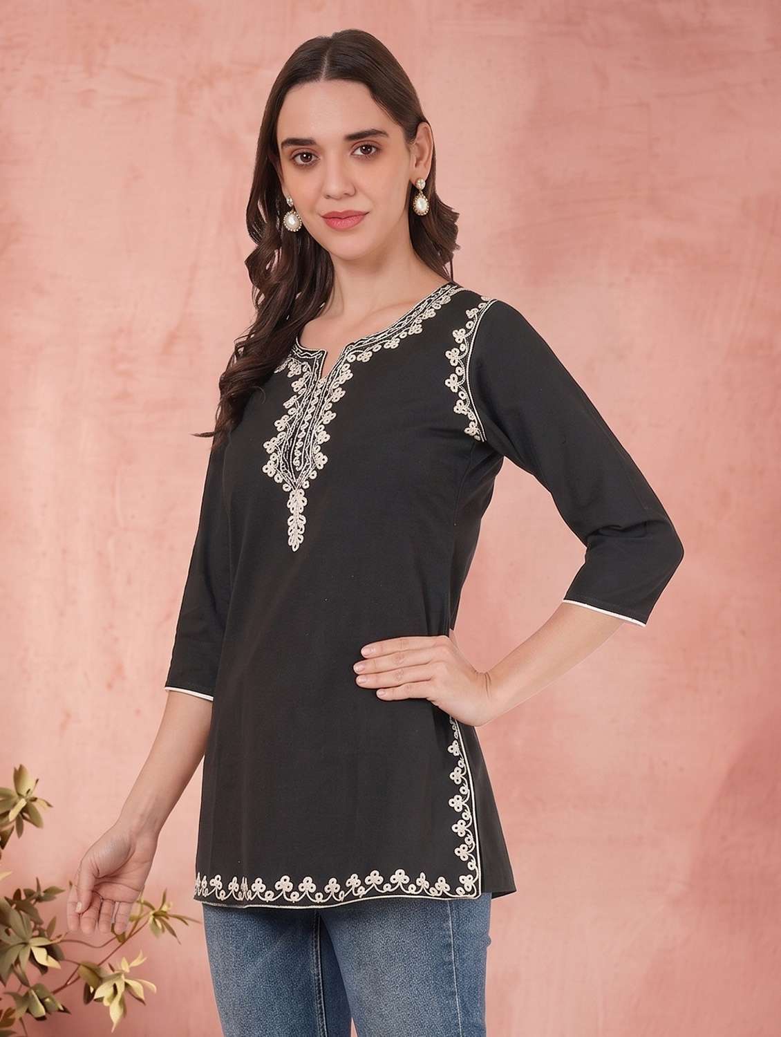 women embroidered notch neck straight kurti