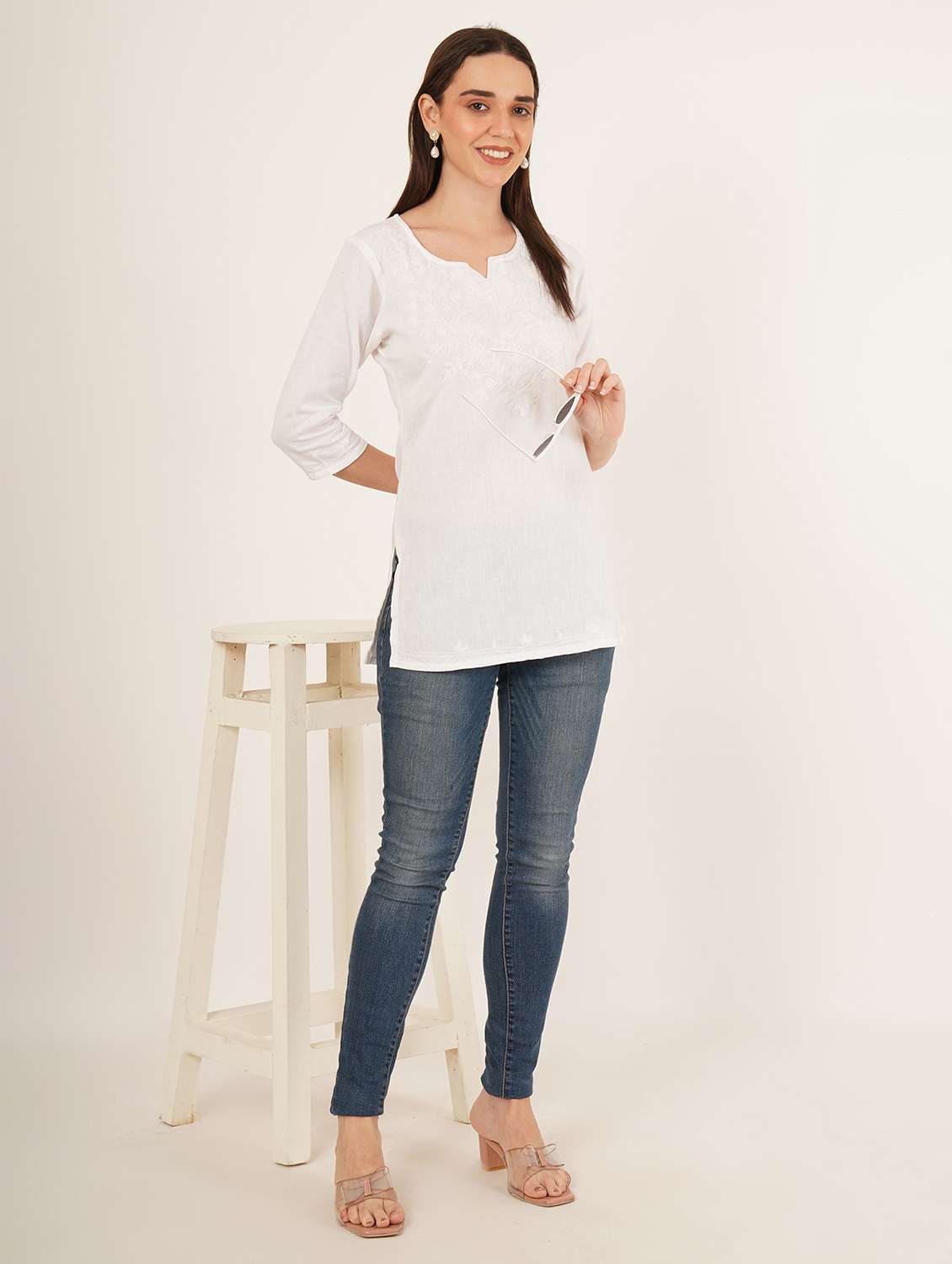 women embroidered notch neck straight kurti - 22542855 -  Standard Image - 5