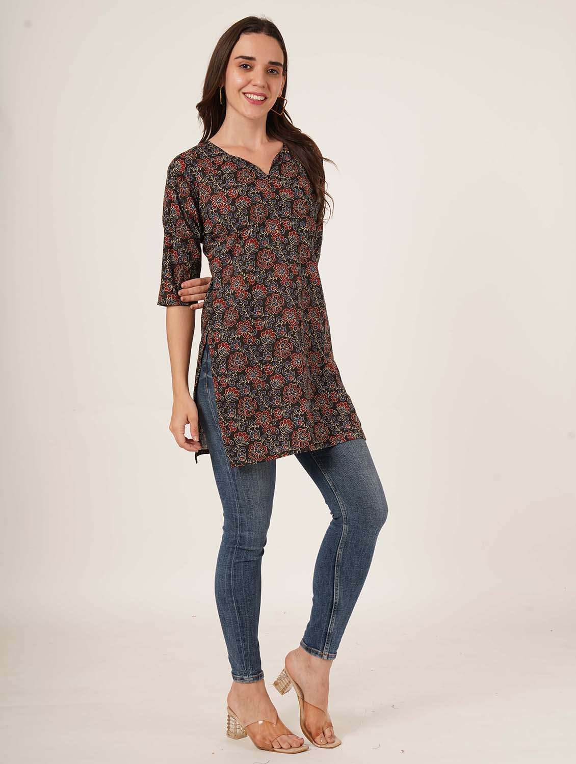 Women Printed Three Quarter Sleeve Straight Kurti - 22542876 -  Standard Image - 5