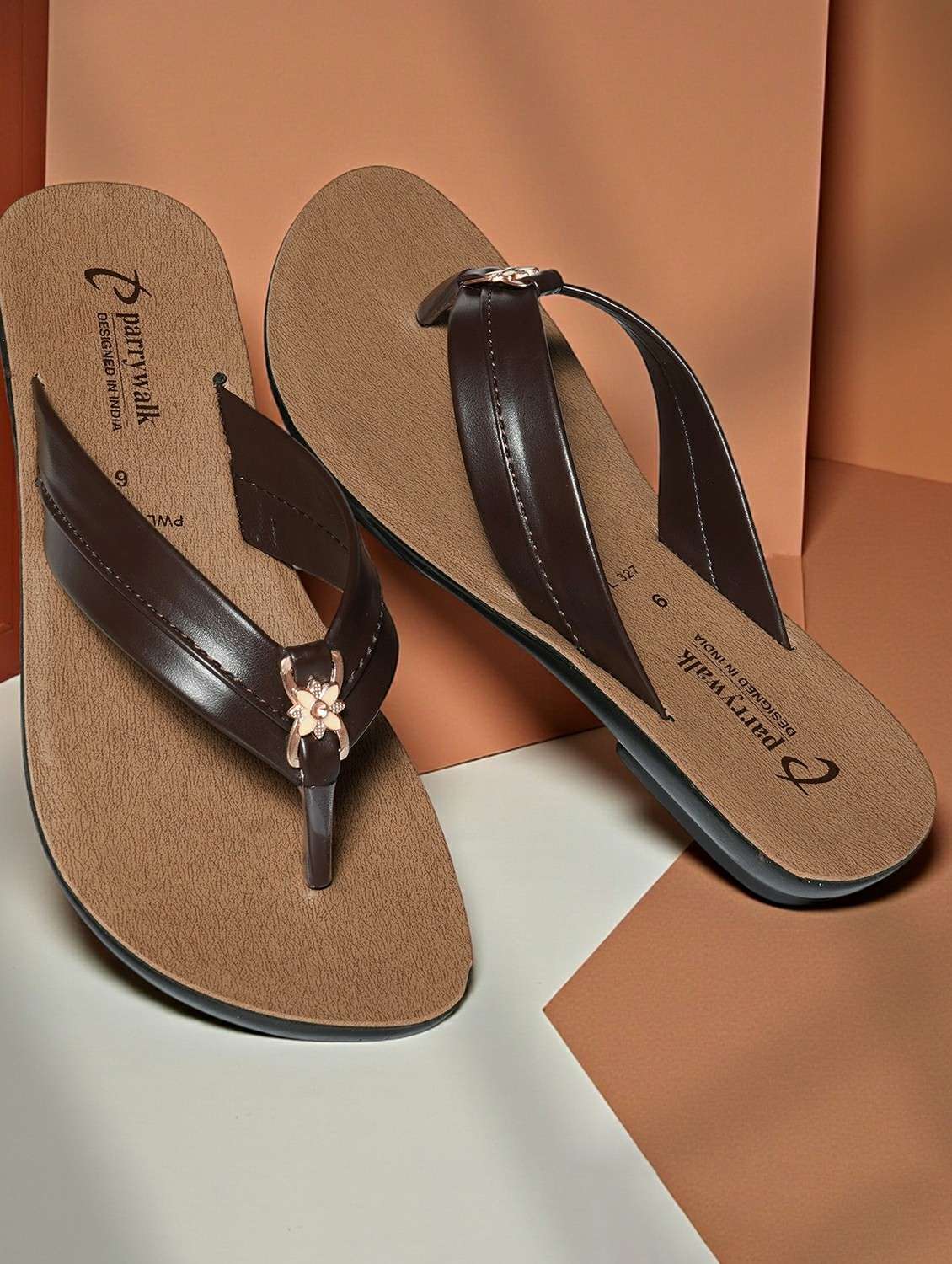 women embellished toe separator flat sandal