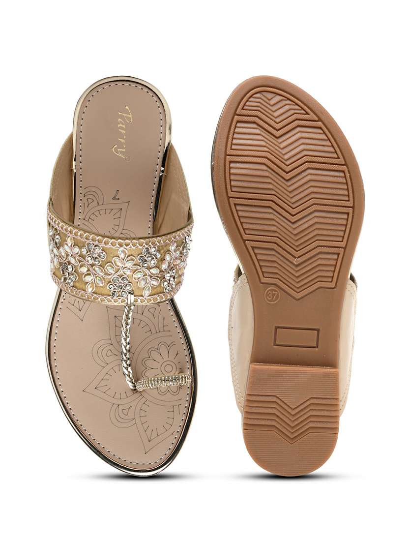women embellished one toe sandal - 22543125 -  Standard Image - 5
