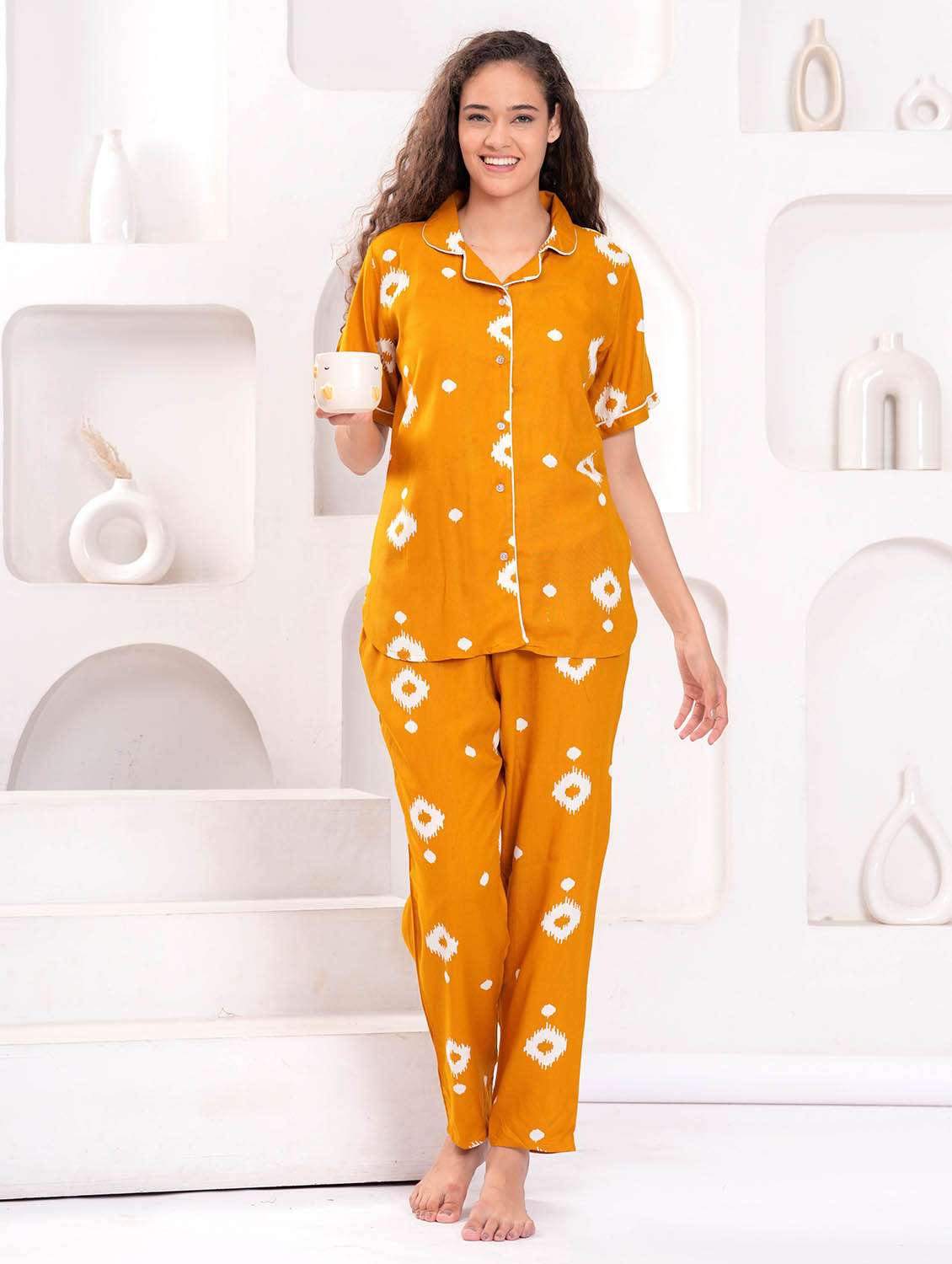 women printed short sleeves shirt and pyjama set
