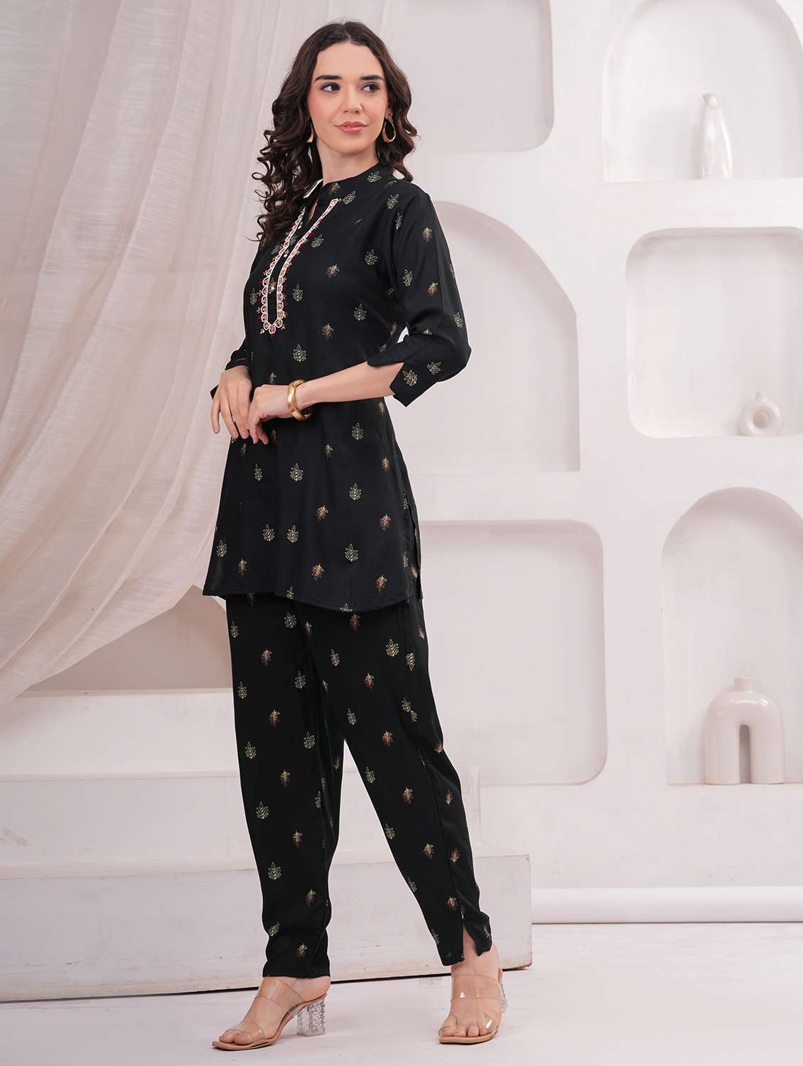 women printed three quarter sleeve ethnic co-ord set - 22543215 -  Standard Image - 3