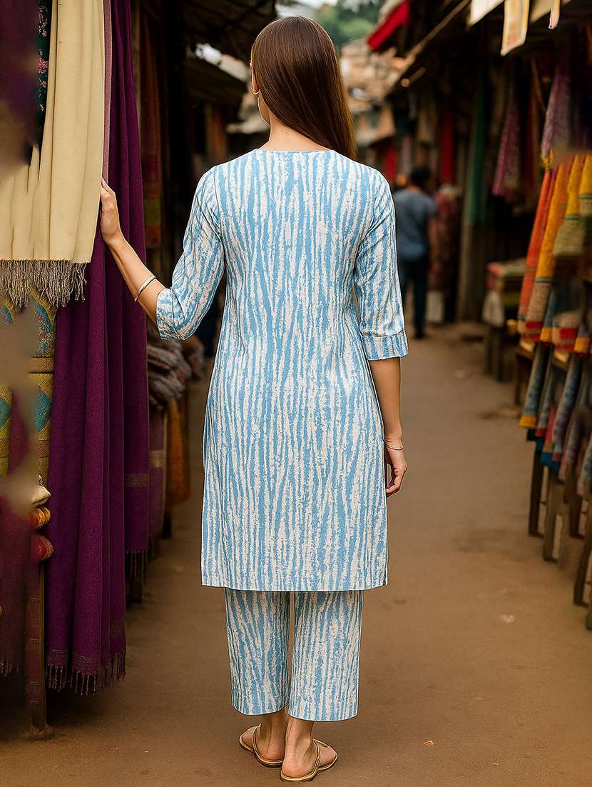 women printed three quarter sleeves kurta pant set  - 22543542 -  Standard Image - 3