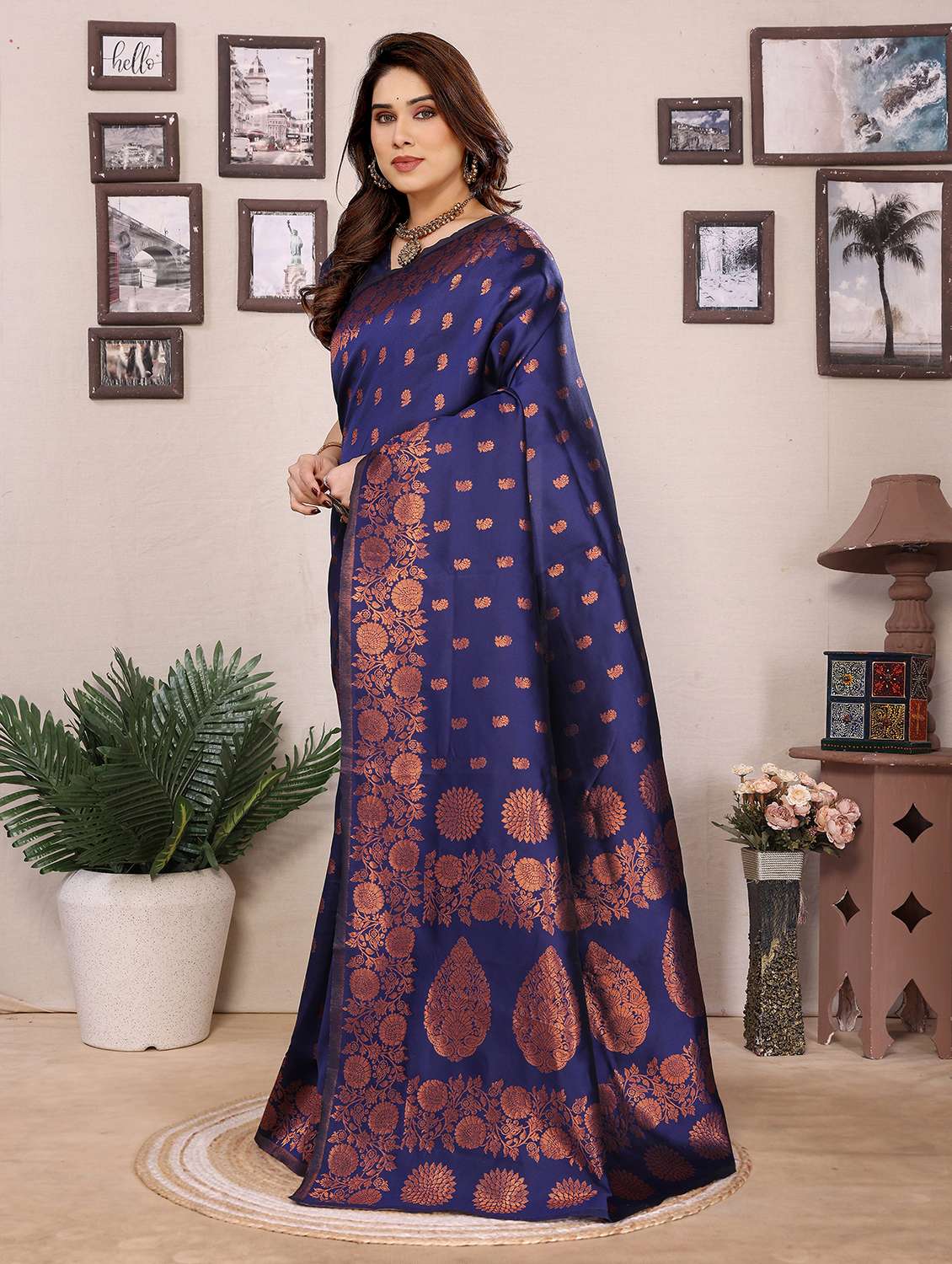 Women Self Design Banarasi Saree With Blouse - 22543856 -  Standard Image - 3