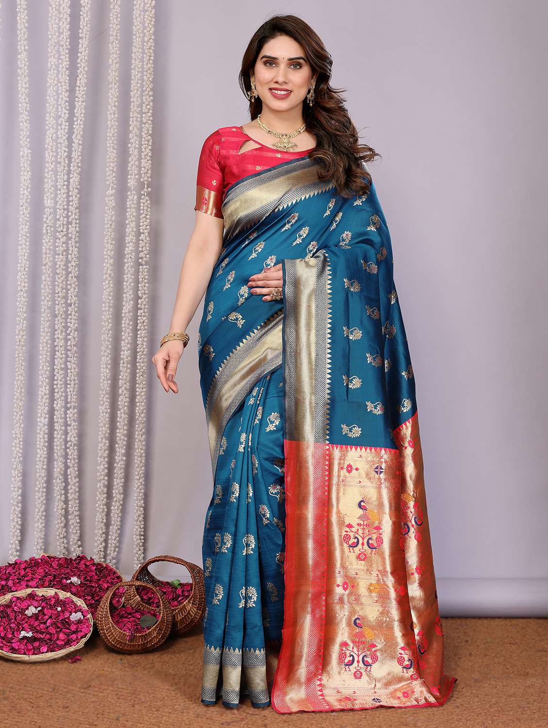women self design banarasi saree with blouse