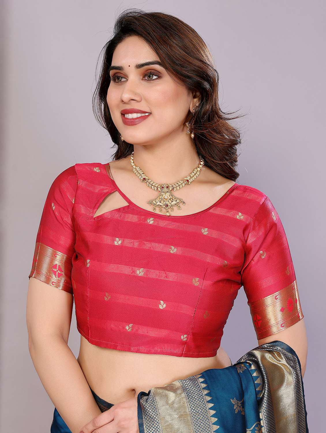 Women Self Design Banarasi Saree With Blouse - 22543872 -  Standard Image - 5