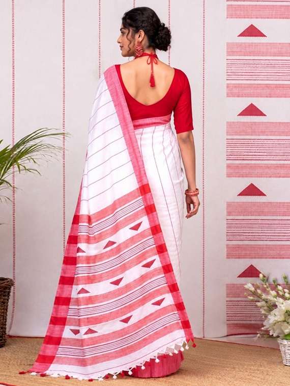 women self design handloom saree with blouse - 22543927 -  Standard Image - 3