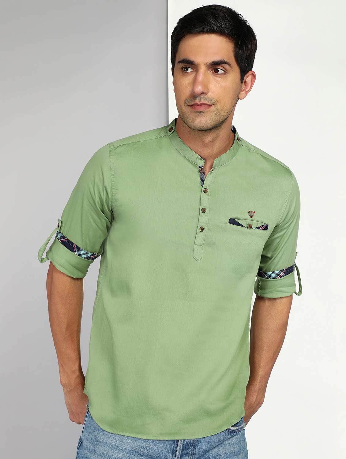 men solid mandarin neck short kurta