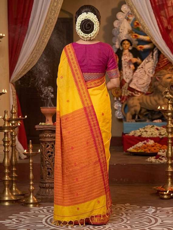 women self design handloom saree with blouse - 22543971 -  Standard Image - 3
