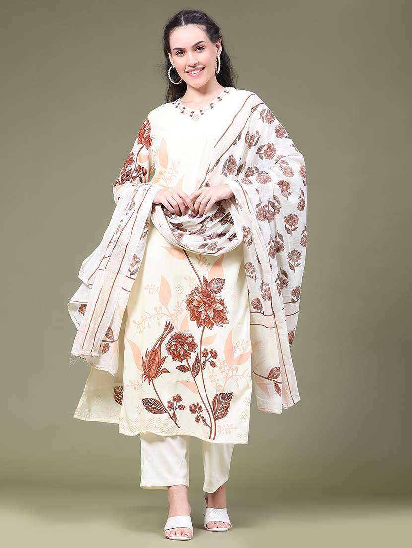 women printed three quarter sleeves kurta pant set with dupatta