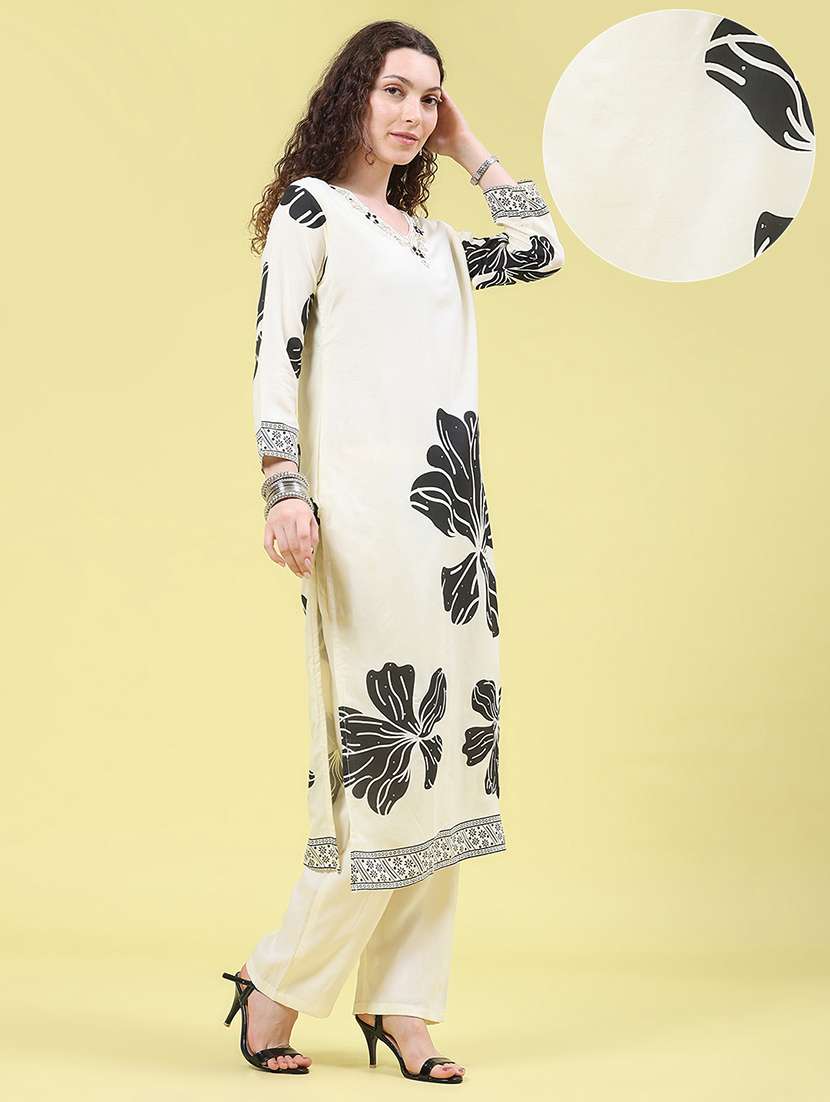 Women Printed Three Quarter Sleeves Kurta Pant Set With Dupatta - 22546264 -  Standard Image - 3