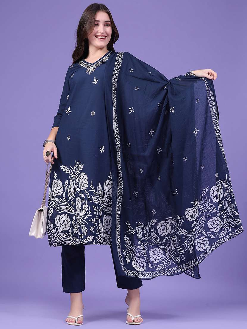 women printed three quarter sleeve kurta pant with dupatta set