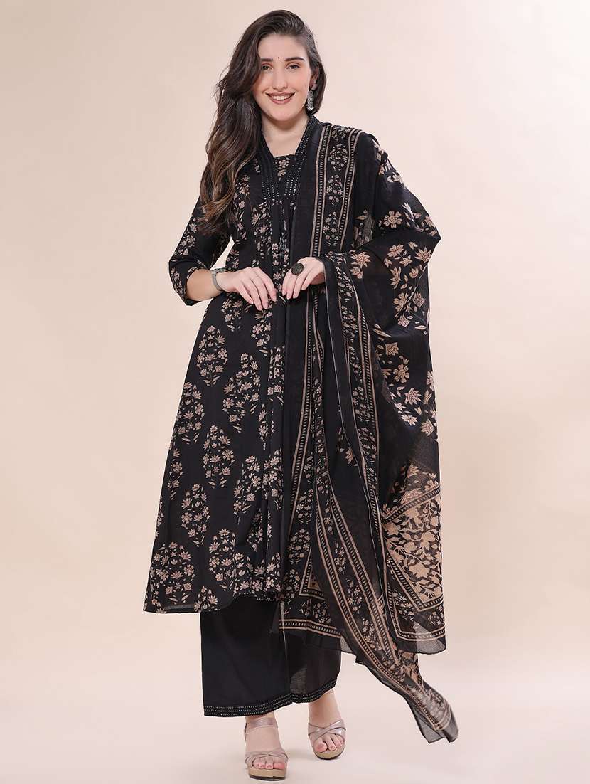 women printed three quarter sleeves kurta pant with dupatta set