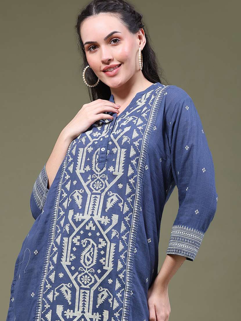 Women Self Design Three Quarter Sleeves Straight Kurta - 22547349 -  Standard Image - 5
