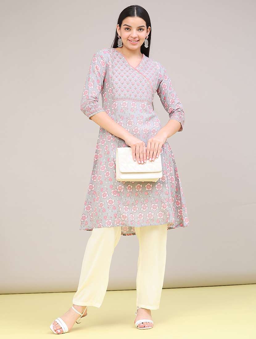 Women Printed Three Quarter Sleeves A-line Kurta - 22547357 -  Standard Image - 3