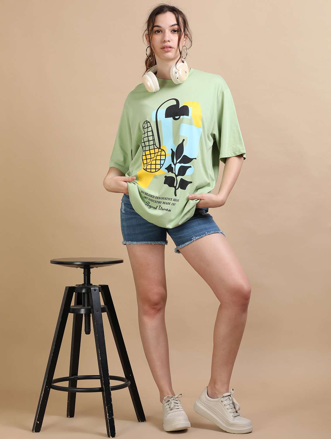 women printed short sleeves oversized t-shirt - 22547969 -  Standard Image - 5