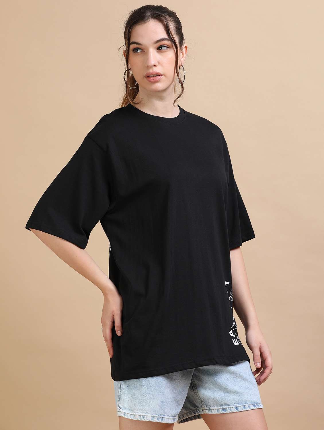 women printed short sleeves oversized t-shirt - 22547983 -  Standard Image - 3