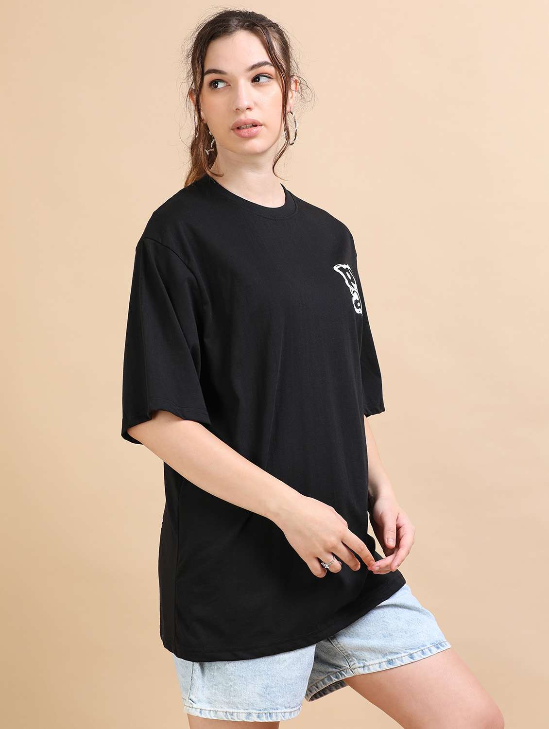 women printed short sleeves oversized t-shirt - 22547988 -  Standard Image - 3