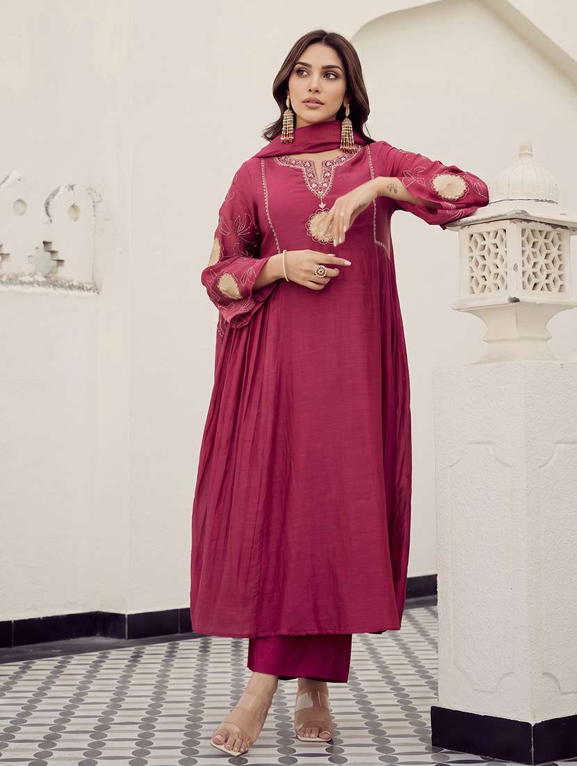 women embroidered long sleeve kurta pant with dupatta set