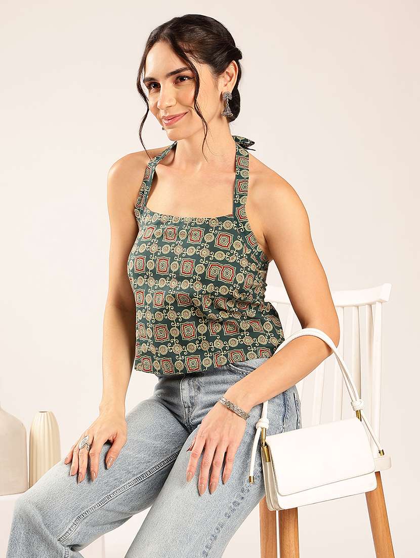 women printed halter neck crop top