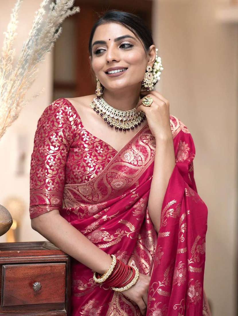 women self design banarasi saree with blouse - 22548531 -  Standard Image - 3