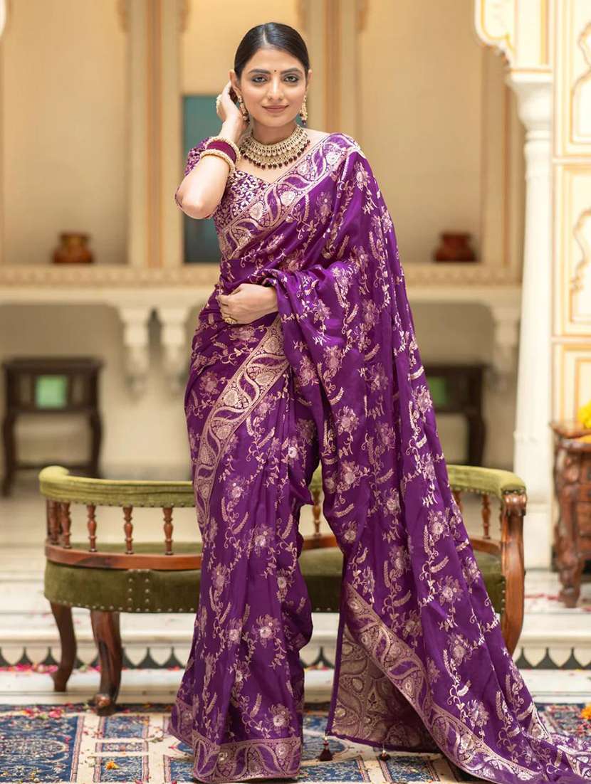 women self design banarasi saree with blouse