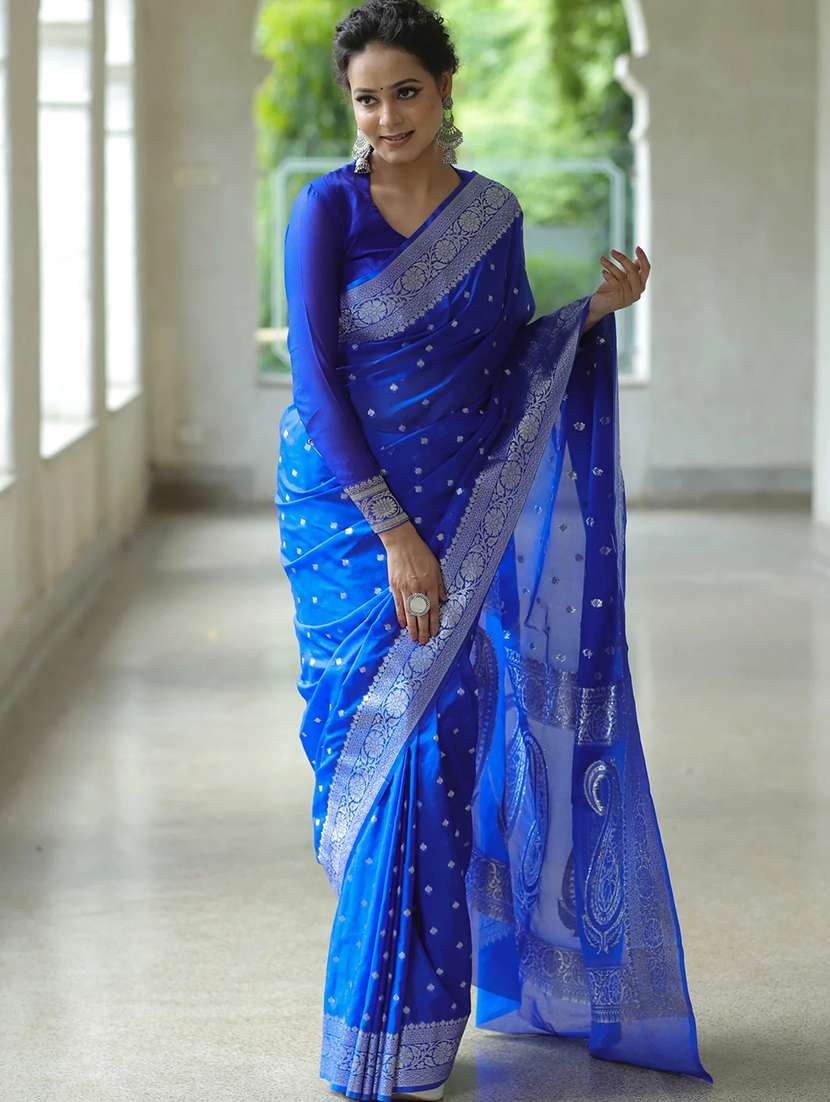 women self design banarasi saree with blouse