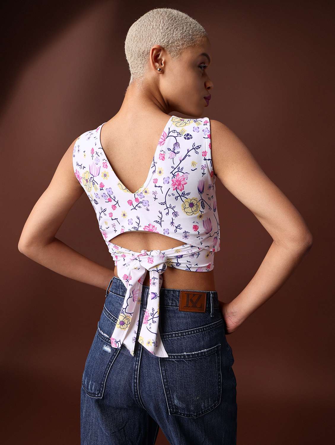 women printed sleeveless crop top - 22549023 -  Standard Image - 3