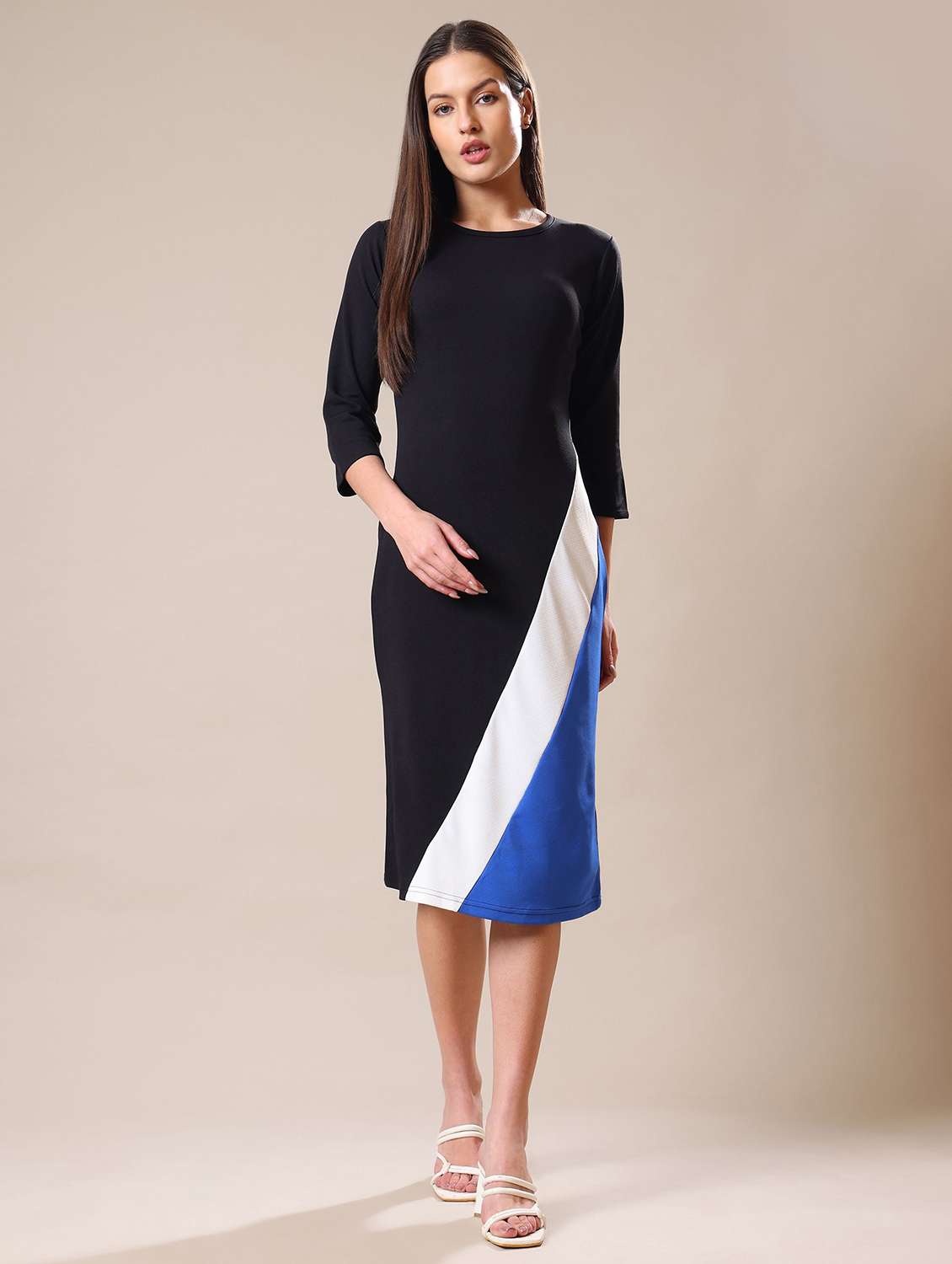 women colourblocked round neck sheath dress