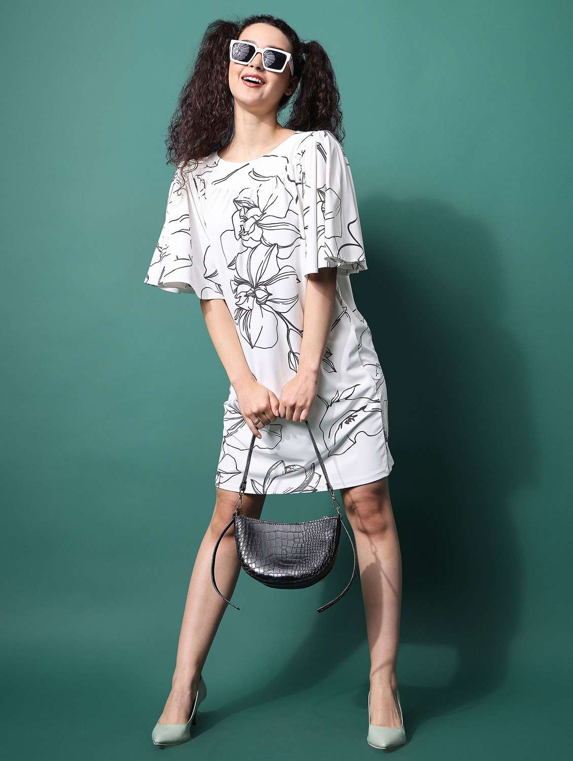 women printed round neck shift dress