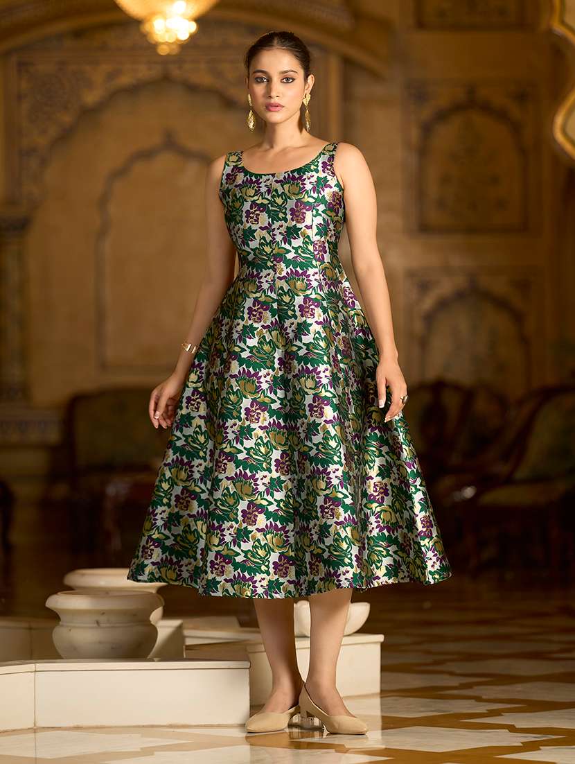 women self design sleeveless fit and flare dress