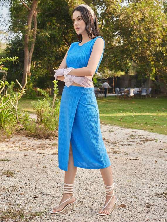 women self design sleeveless top and skirt co-ord set - 22549546 -  Standard Image - 3