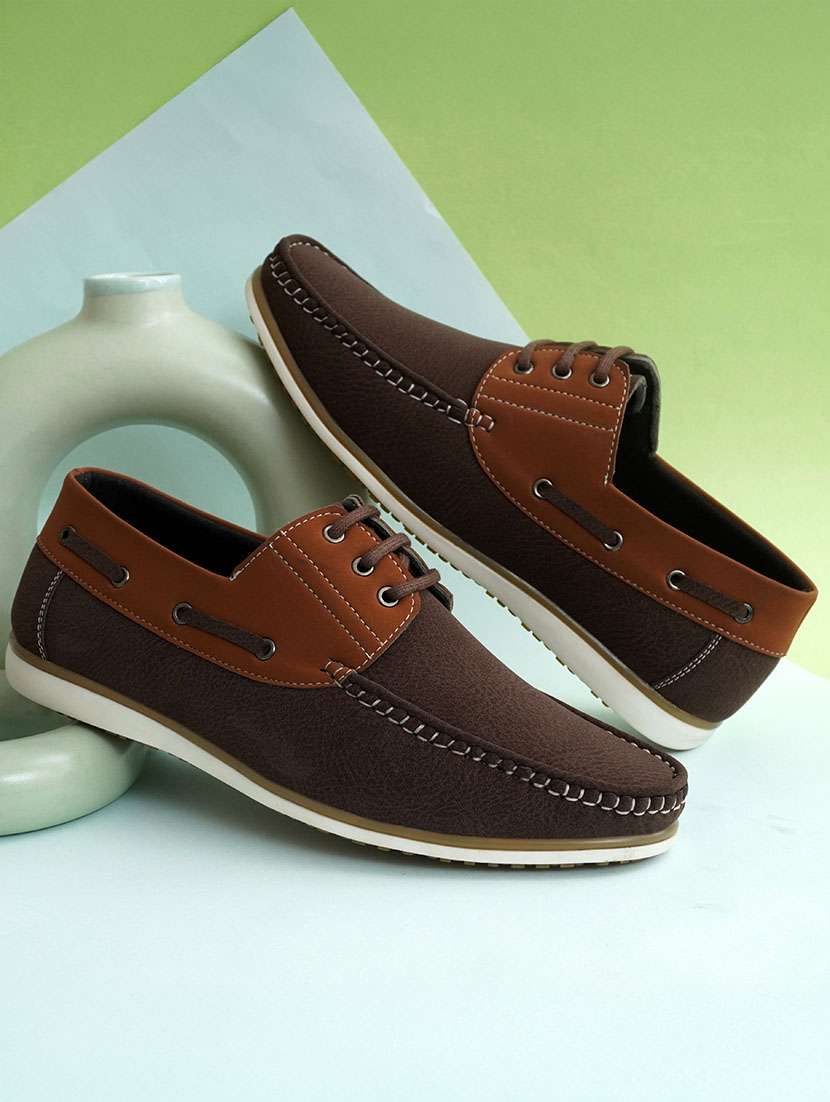 men solid lace up boat shoes