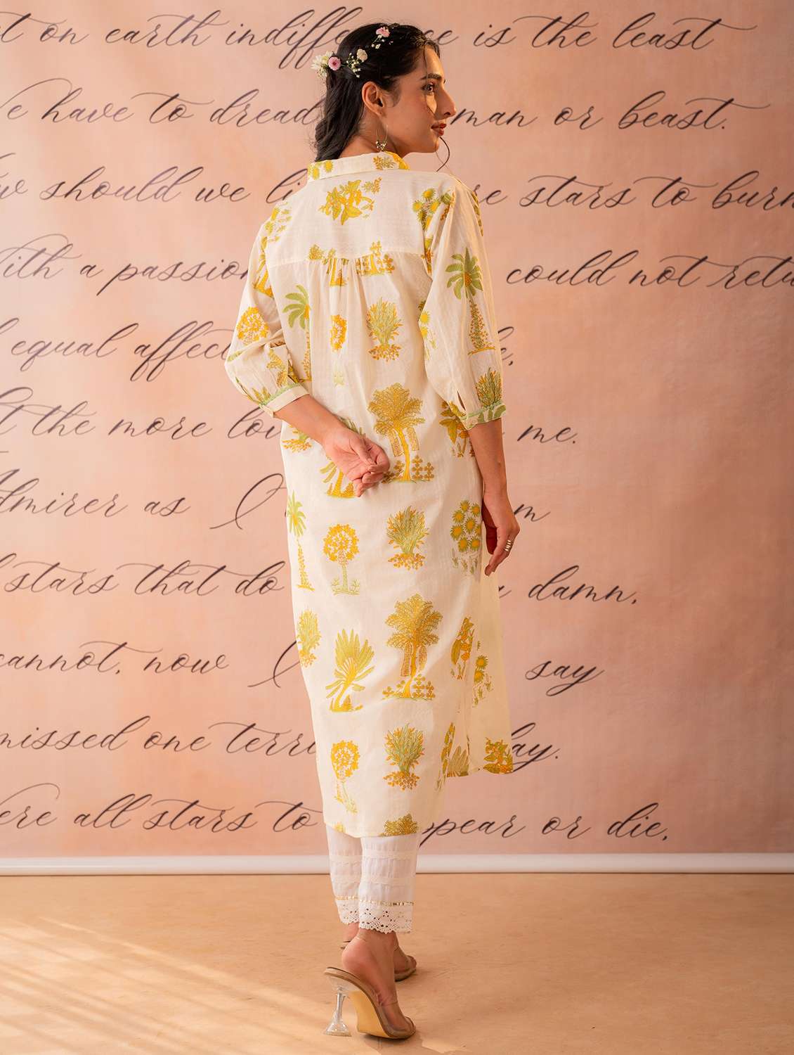 Women Printed Three Quarter Sleeves Straight Kurta - 22550221 -  Standard Image - 3