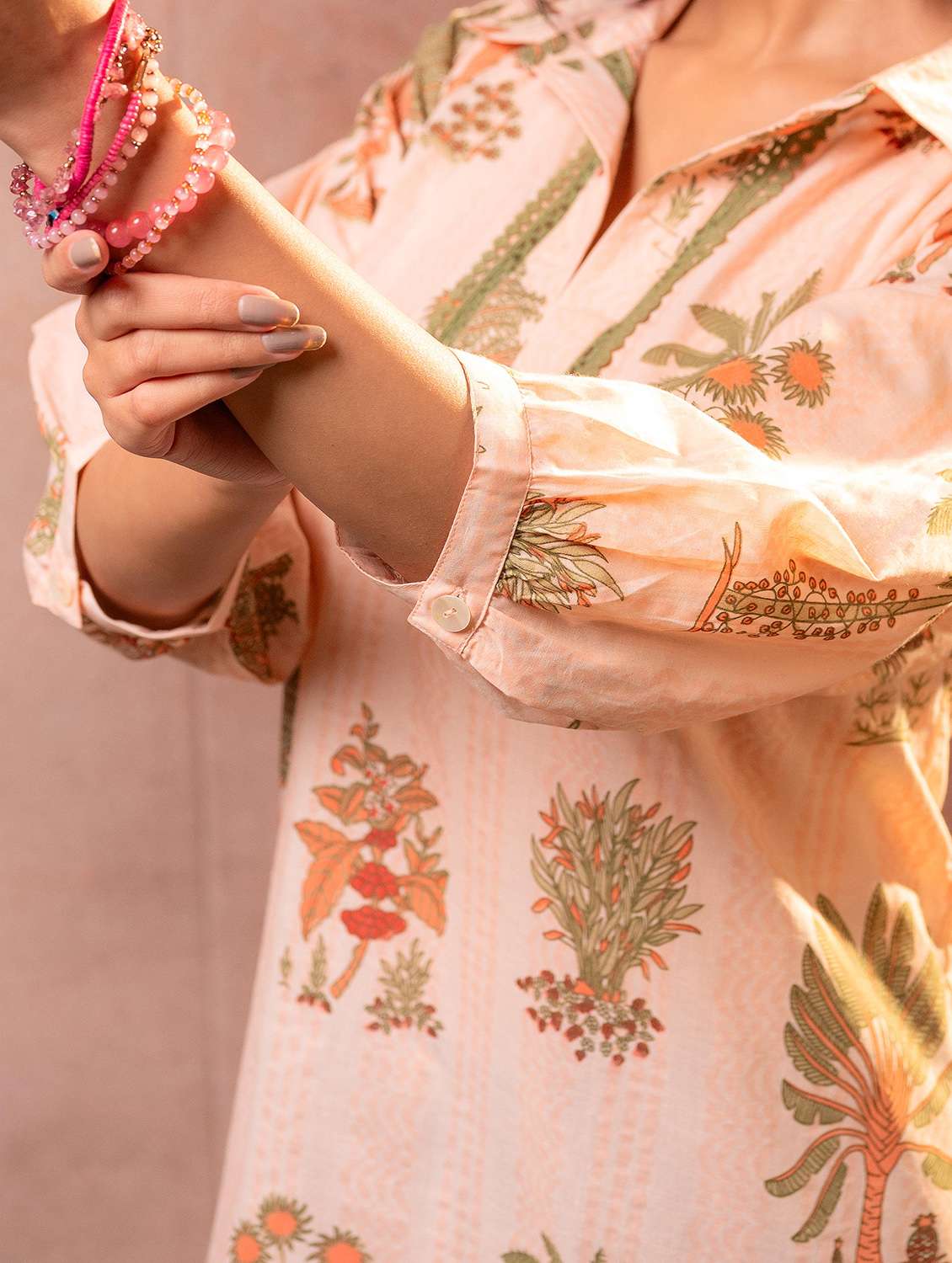Women Printed Three Quarter Sleeves Straight Kurta - 22550222 -  Standard Image - 5