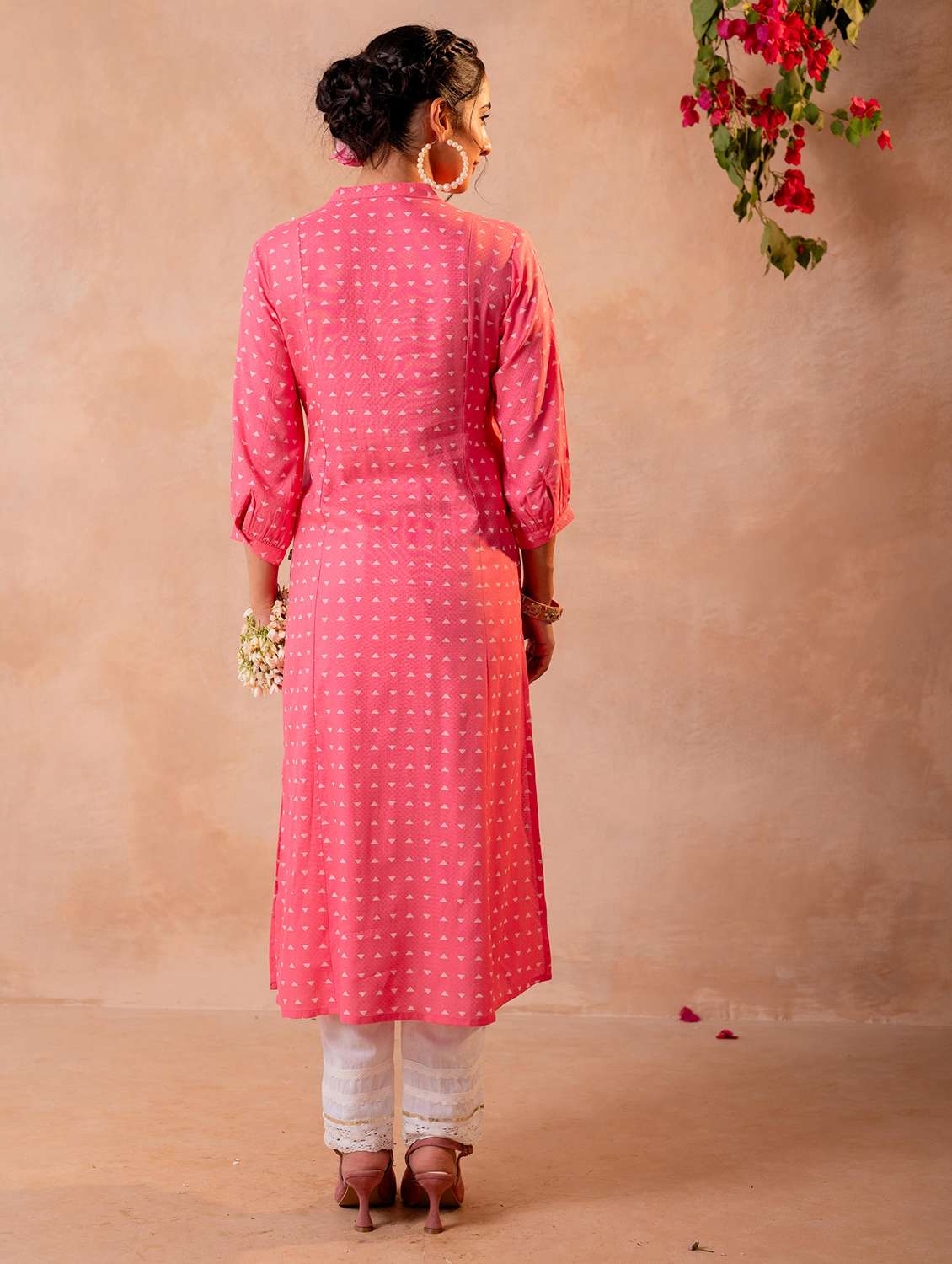 Women Printed Three Quarter Sleeves Straight Kurta - 22550282 -  Standard Image - 3