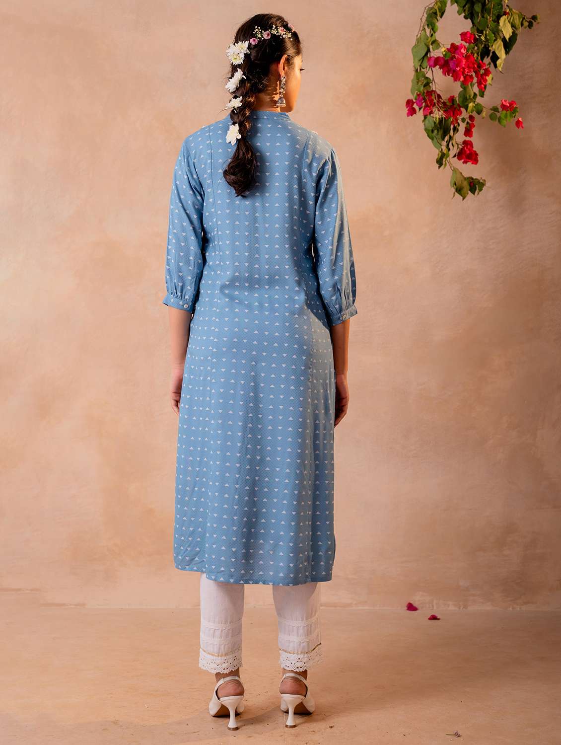 Women Printed Three Quarter Sleeves Straight Kurta - 22550283 -  Standard Image - 3