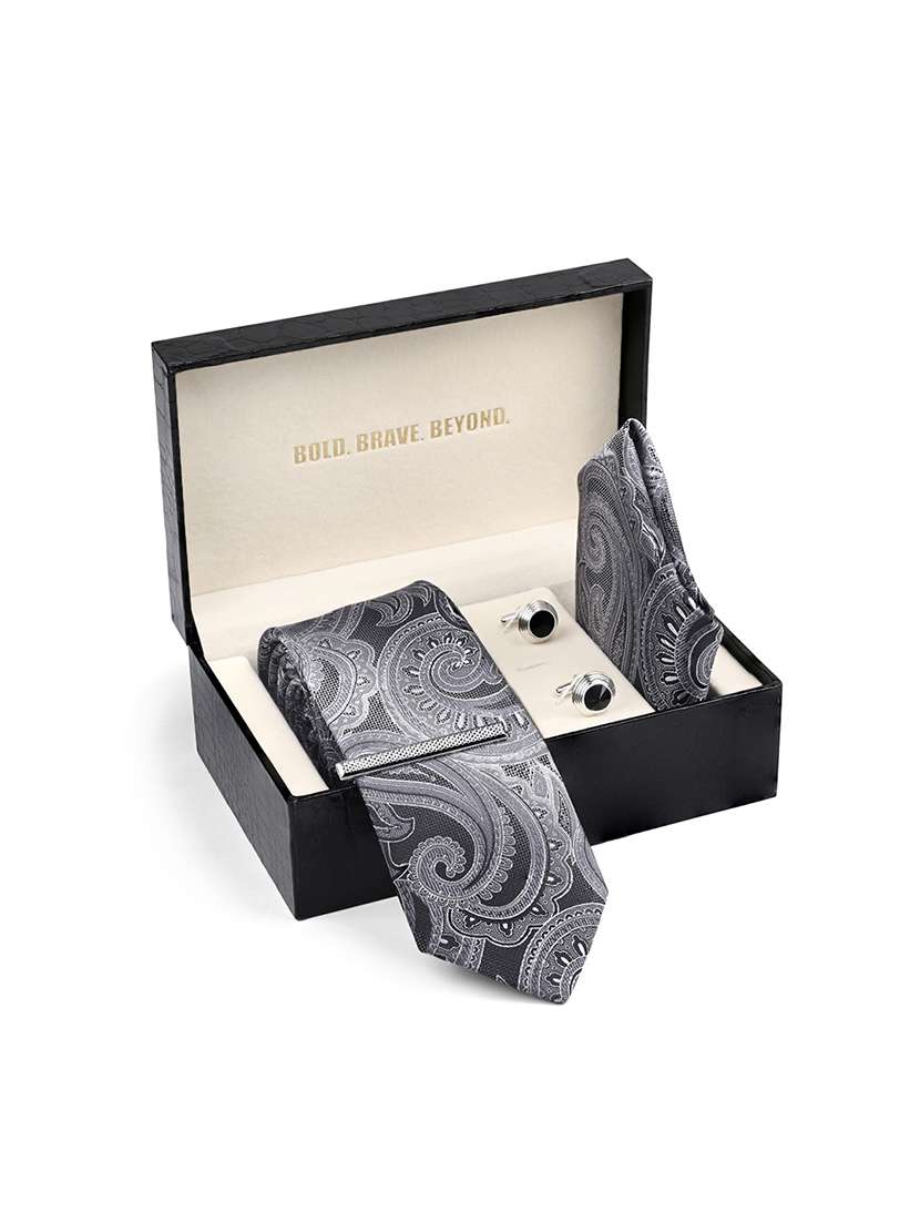 work wear paisley pattern tie pocket square and cufflinks set - 22550361 -  Standard Image - 5