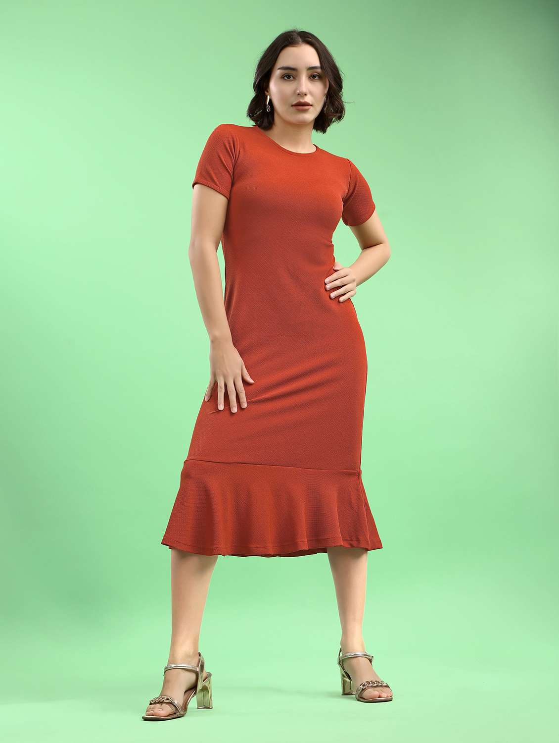 women solid round neck sheath dress