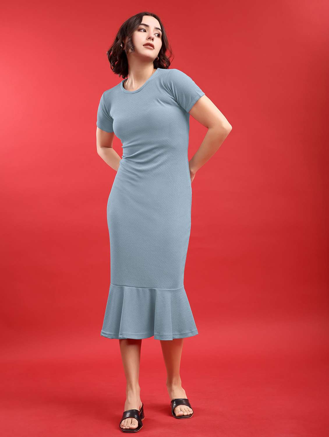 women solid round neck sheath dress