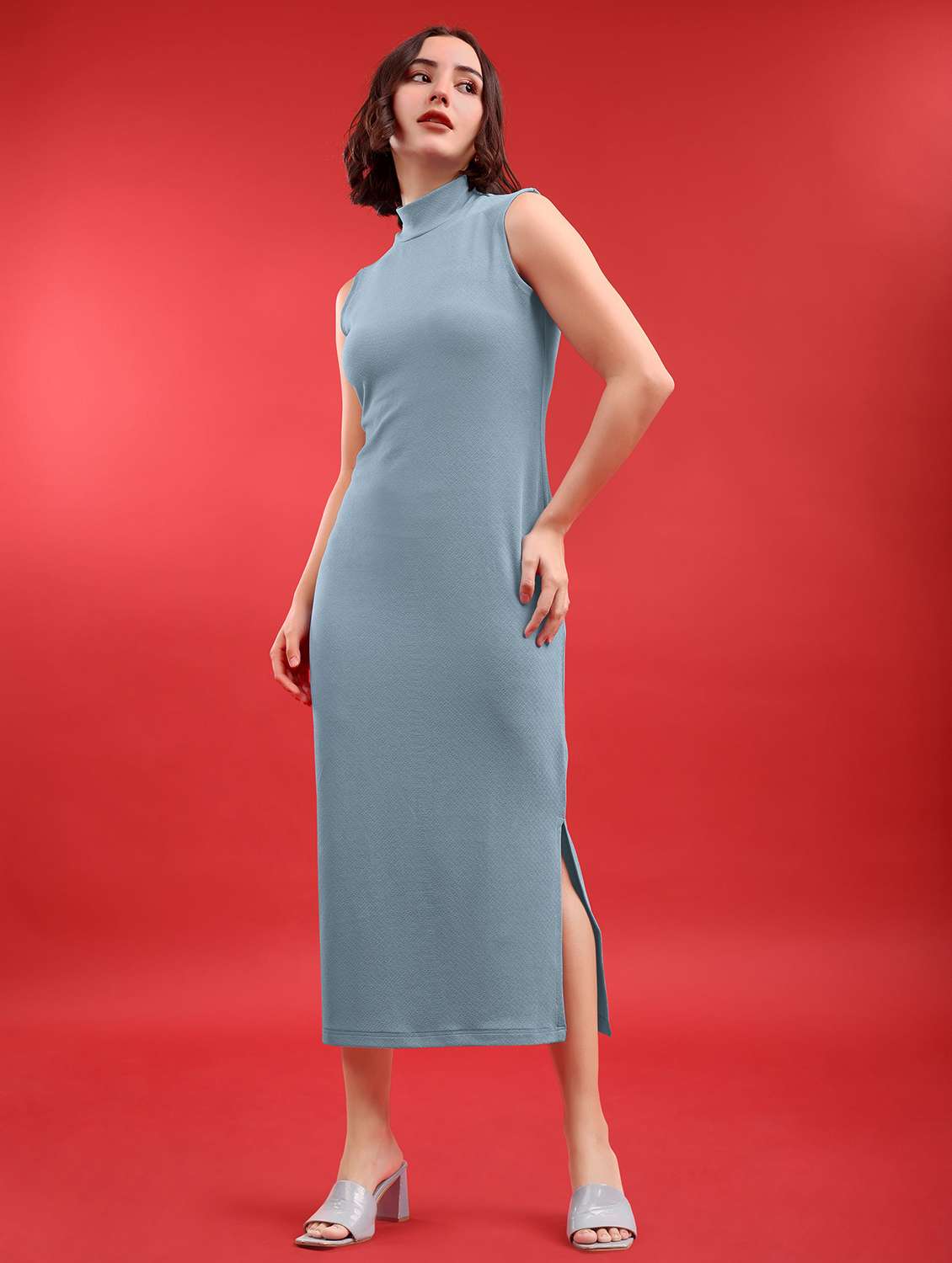 women solid sleeveless sheath dress