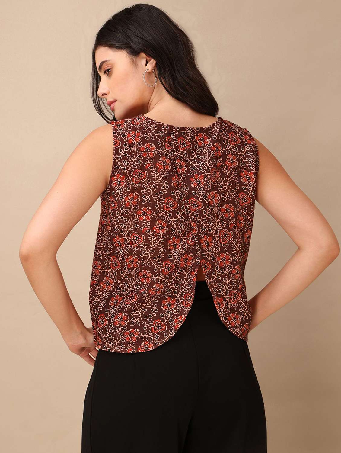brown cotton blend crop top - 22553625 -  Standard Image - 3