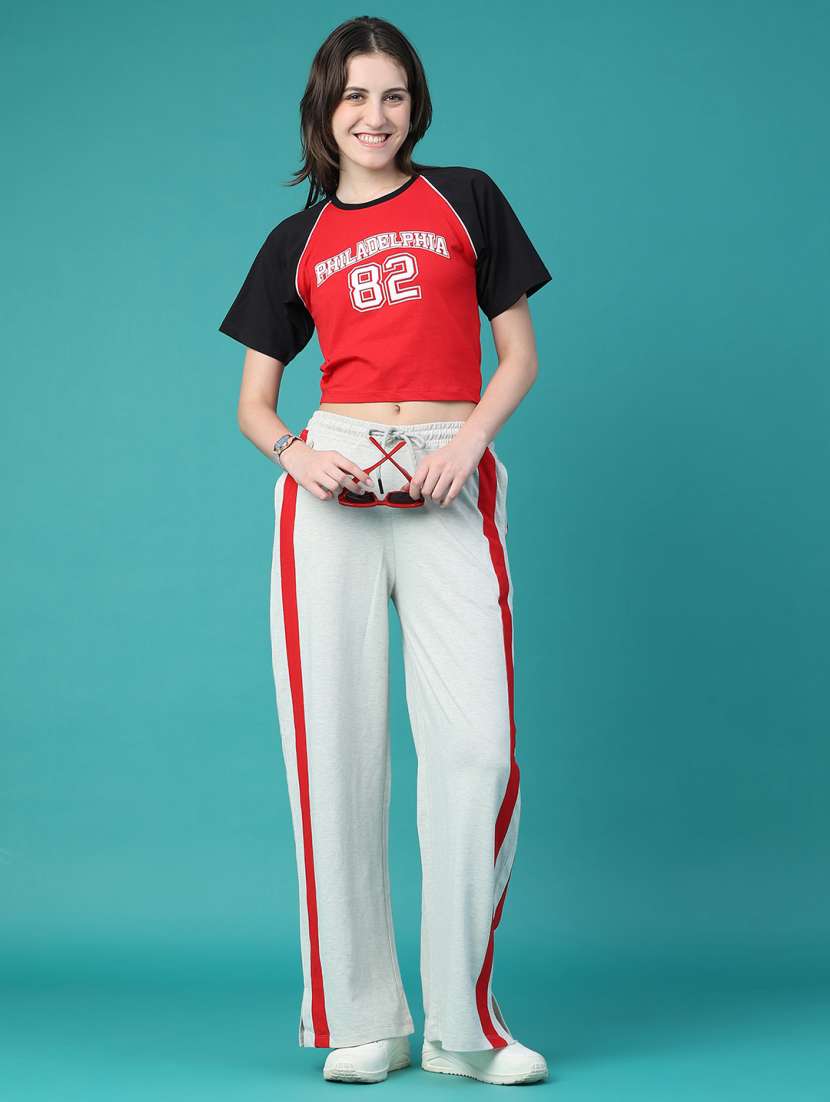 Women Colourblocked Raglan Sleeves Crop T-shirt - 22553963 -  Standard Image - 5