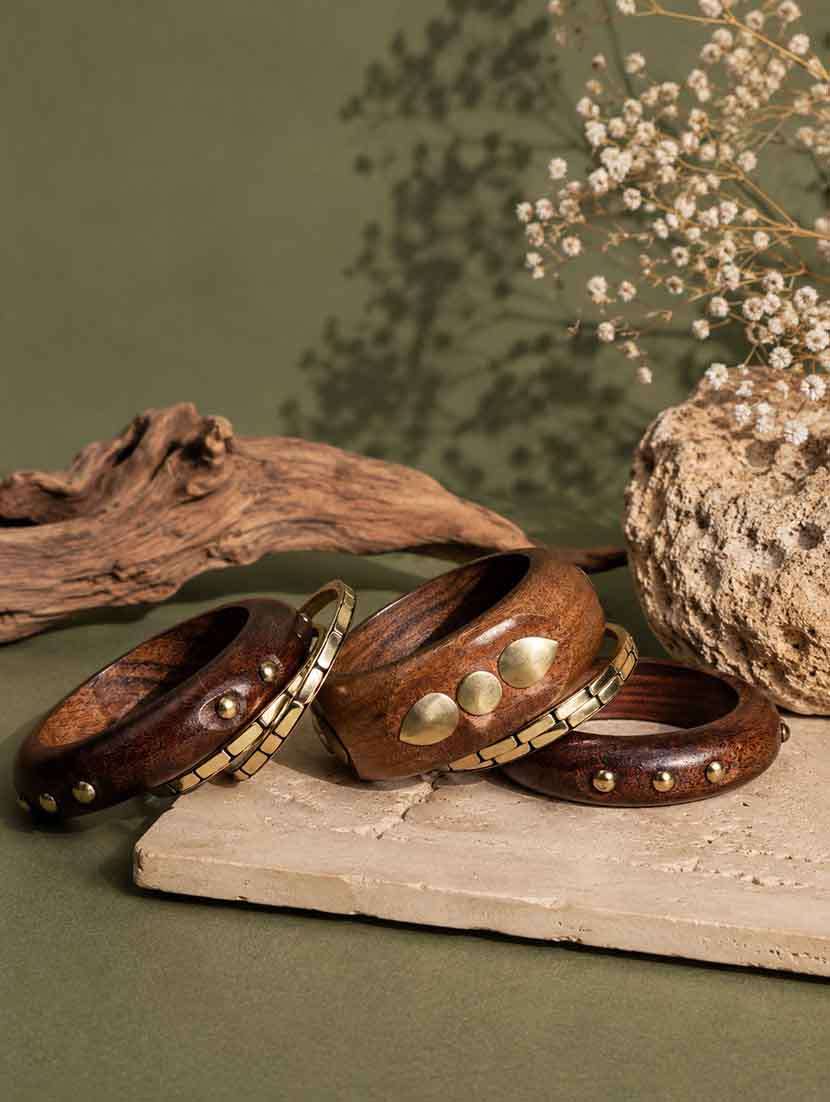 set of 7 wooden & metal bangles for women