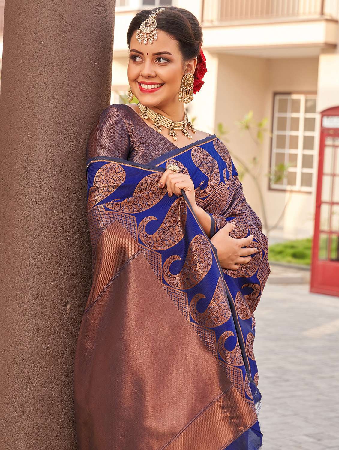 women self design banarasi saree with blouse - 22554544 -  Standard Image - 3